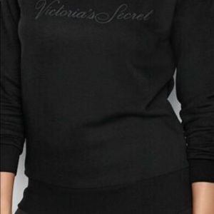 Victoria’s Secret crew stretch